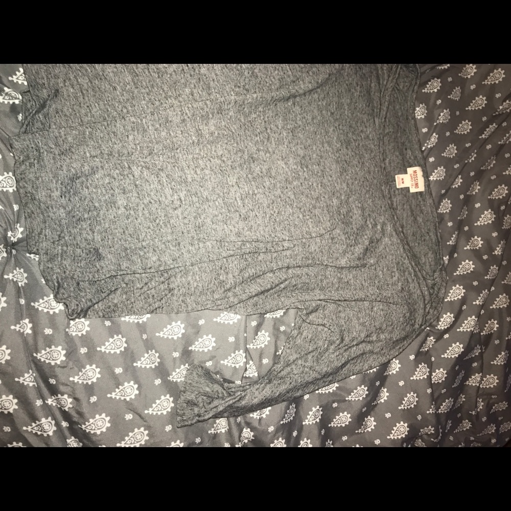 Grey half sleeved tee